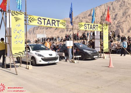 مسابقات جایزه بزرگ اتومبیل و موتور سواری در شهرضا برگزار شد