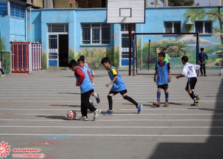 برگزاری مسابقات مینی فوتبال دانش آموزی در دبستان مرحوم عظیمی