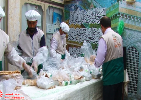 ۶۰۰ پرس غذای متبرک رضوی در شهرضا توزیع شد