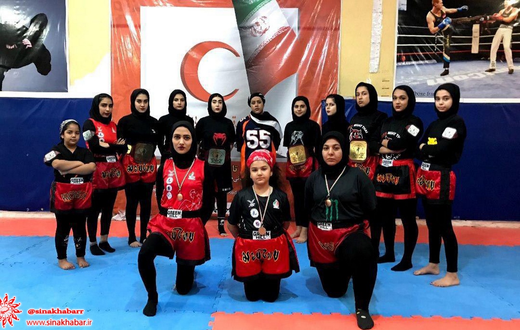 تیم مبارزان دختران شهرضا بر سکوی نائب قهرمانی موی تای استان ایستادند