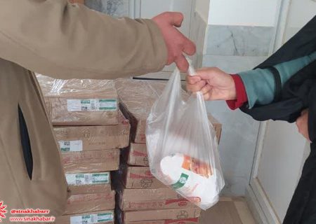 بیش از ۳ تن مرغ بسته بندی شده بین نیازمندان شهرضا توزیع شد