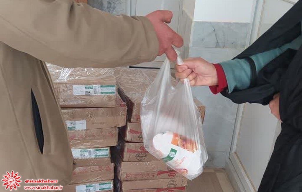 بیش از ۳ تن مرغ بسته بندی شده بین نیازمندان شهرضا توزیع شد