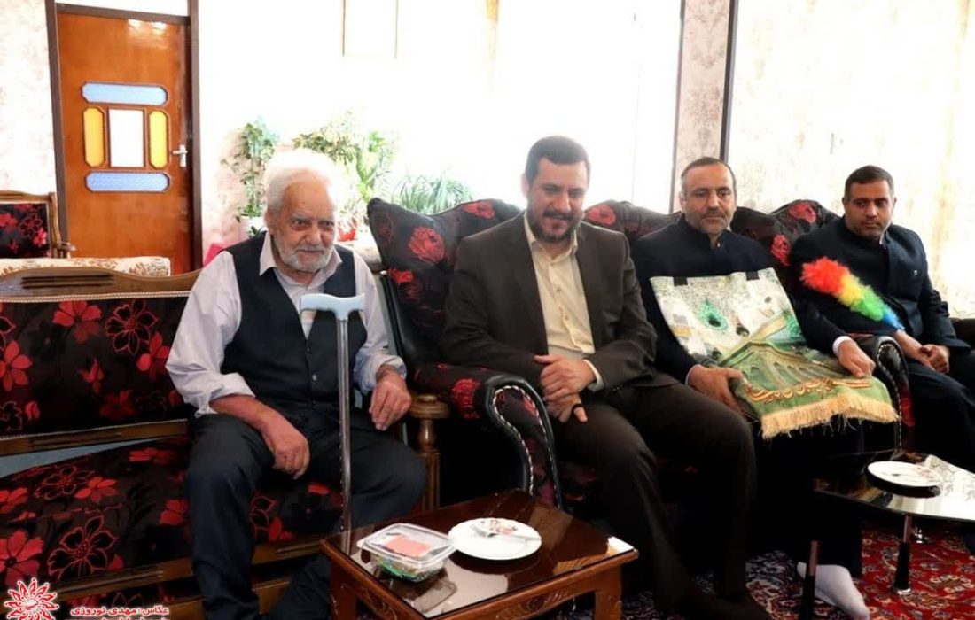 تصاویر دیدار فرماندار و برخی مسئولین شهرستان شهرضا با خانواده معظم شهدای عملیات بیت المقدس