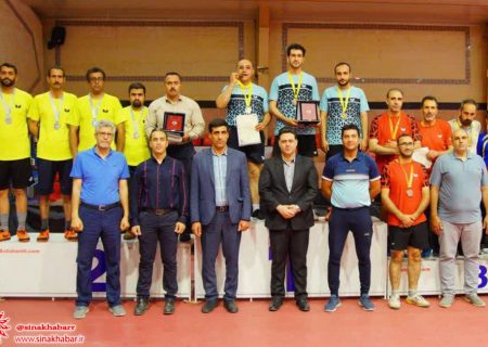 تیم نماینده شهرضا در رقابت های کارکنان آموزش و پرورش استان نائب قهرمان شد