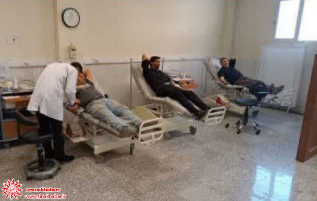 ۱۵۰ نفر در شهرضا در پویش نذر خون حسینی شرکت کردند