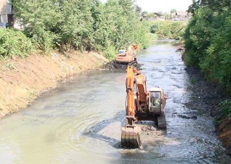 ۲۸ کیلومتر از رودخانه‌های شهرستان شهرضا لايروبی، ساماندهی و آزادسازی شد