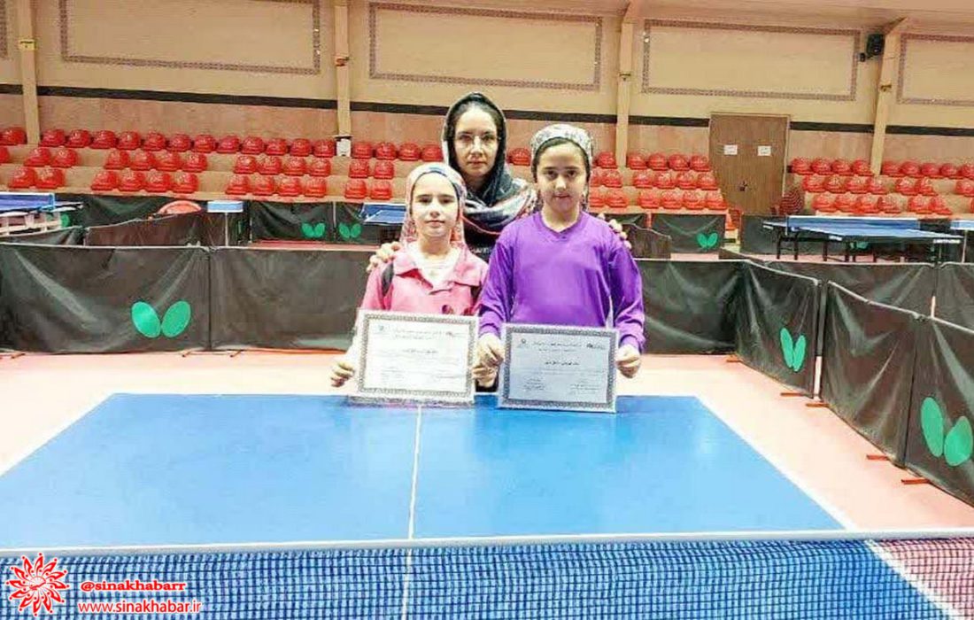 دختران تنیسور شهرضا بر سکوهای اول و دوم مسابقات منطقه ای کشوری ایستادند 