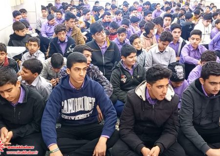 یادواره شهدای آبروی مدرسه ما در دبیرستان پسرانه سعدی شهرضا برگزار شد