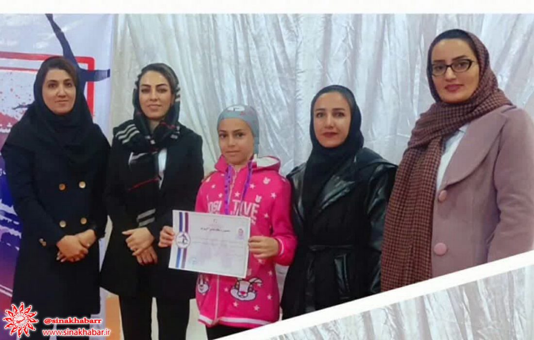 دختر شهرضایی در جشنواره آکروژیم استان مدال قهرمانی گرفت