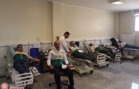 پویش نذرخون خادمیاران دفتر خدمت رضوی شهرضا همزمان با دهه کرامت