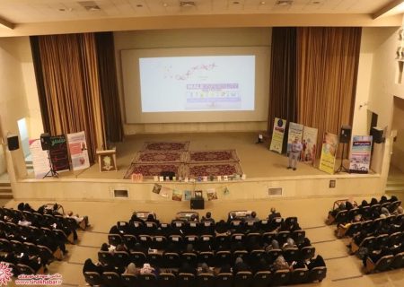 همایش بهار فرزندآوری و سبک زندگی سالم با حضور پروفسور محمدحسین نصر اصفهانی در تالار سرو شهرضا به مناسبت هفته جوانی جمعیت