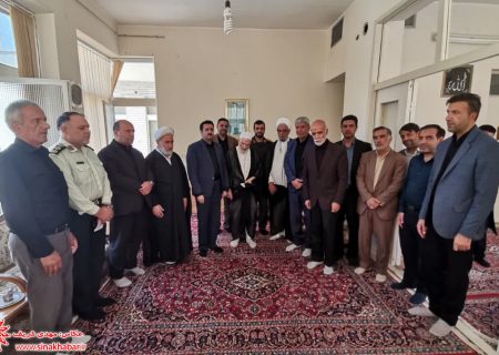 دیدار سرپرست شهرداری شهرضا و اعضای شورای اسلامی شهر با حضرت آیت الله حاج شیخ قدرت الله نجفی شهید زنده حادثه ۷ تیر