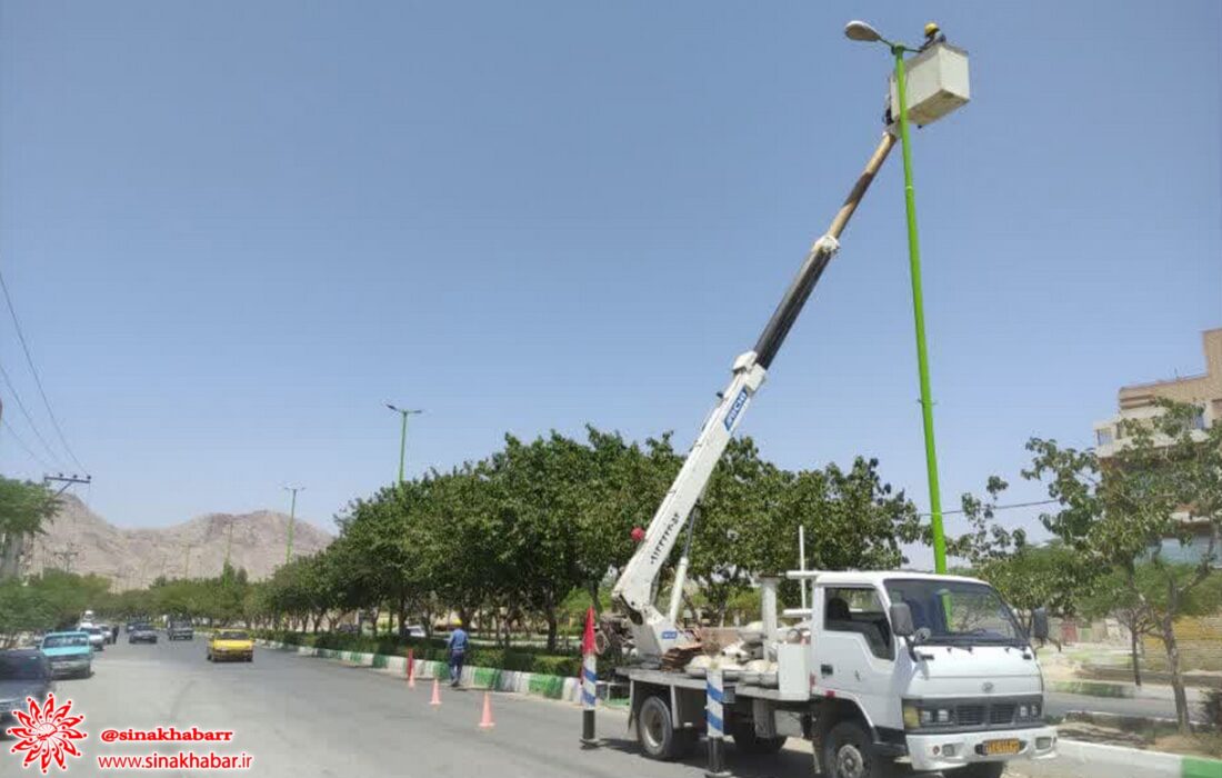 کاهش ۶۰ درصدی مصرف انرژی با تعویض لامپ های بلوارهای اصلی شهرضا
