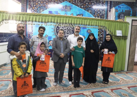 تجلیل از دانش آموزان و مربیان همیار گاز توسط رییس اداره گاز شهرضا