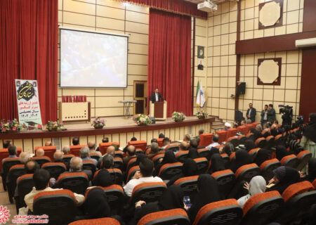 جشن تجلیل از دانش آموزان شهرضایی رتبه‌های برتر کنکور سراسری سال ۱۴۰۴