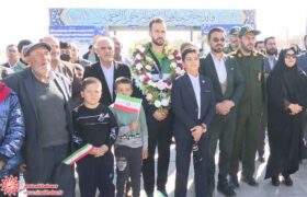 مراسم استقبال از وحید زینعلی، تکواندو کار ناشنوای شهرضایی برگزار شد