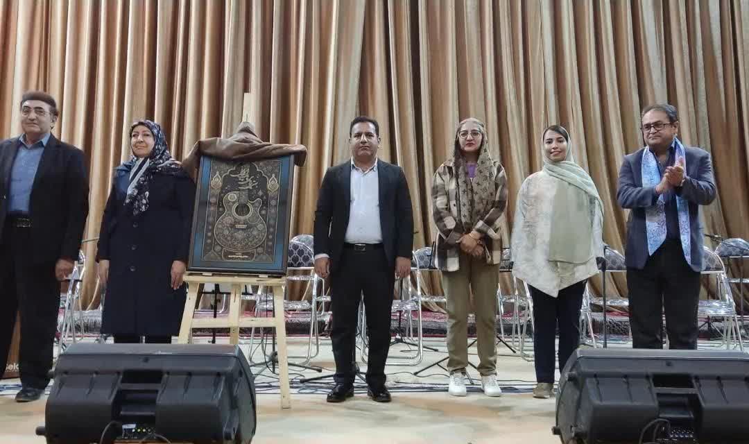 از کتاب «بهترینهای پاپ ایرانی» رونمایی شد