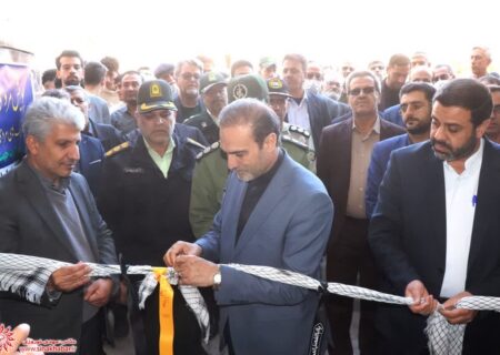 افتتاح نمایشگاه توانمندی های بسیج در کارخانه تاریخی نوین شهرضا با حضور مسئولان شهرستان