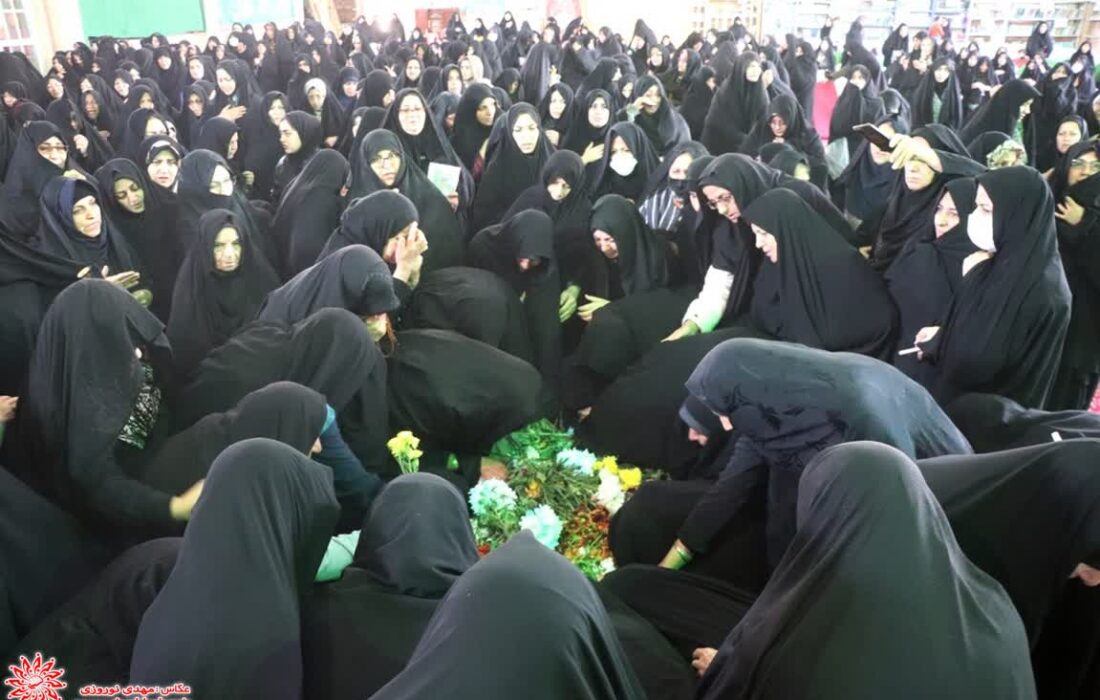 حضور پربرکت پیکر شهید گمنام در بین بانوان هیئت حضرت فاطمه الزهرا(س)