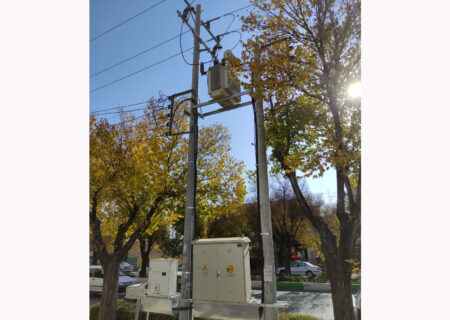 بهبود ظرفیت شبکه توزیع برق در بلوار شهید مطهری شهرضا