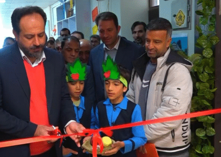 جشنواره دانش آموزی با طعم سیب در سمیرم