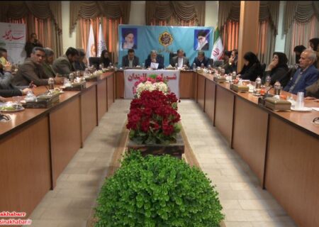 تمامی زنان سرپرست خانوار روستاهای شهرستان های شهرضا و دهاقان بیمه رایگان اجتماعی می شوند