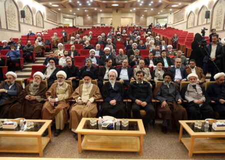 آیین رونمایی از محصولات هوشمند اسلامی در سالن همایش جامعه آل البیت (ع)