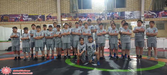 درخشش آزادکاران شهرضایی در رقابت های سه جانبه استان