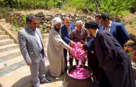 تهیه گلاب ناب کاشان برای شستشوی خانه خدا