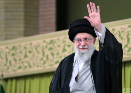 قائد امت، رهبر معظم انقلاب اسلامی ایران، حضرت آیت الله العظمی امام خامنه ای  به شهادت رسید