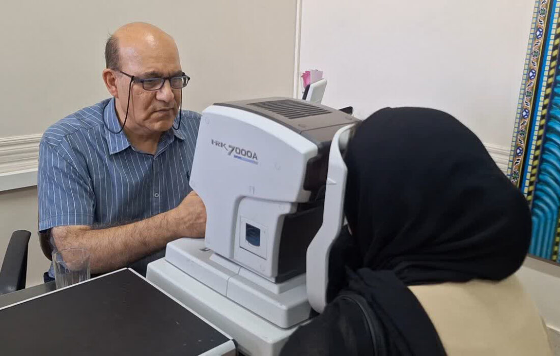 طرح خدمات جهادی غربالگری مشکلات چشمی مددجویان کمیته امداد در شهرضا اجرا شد