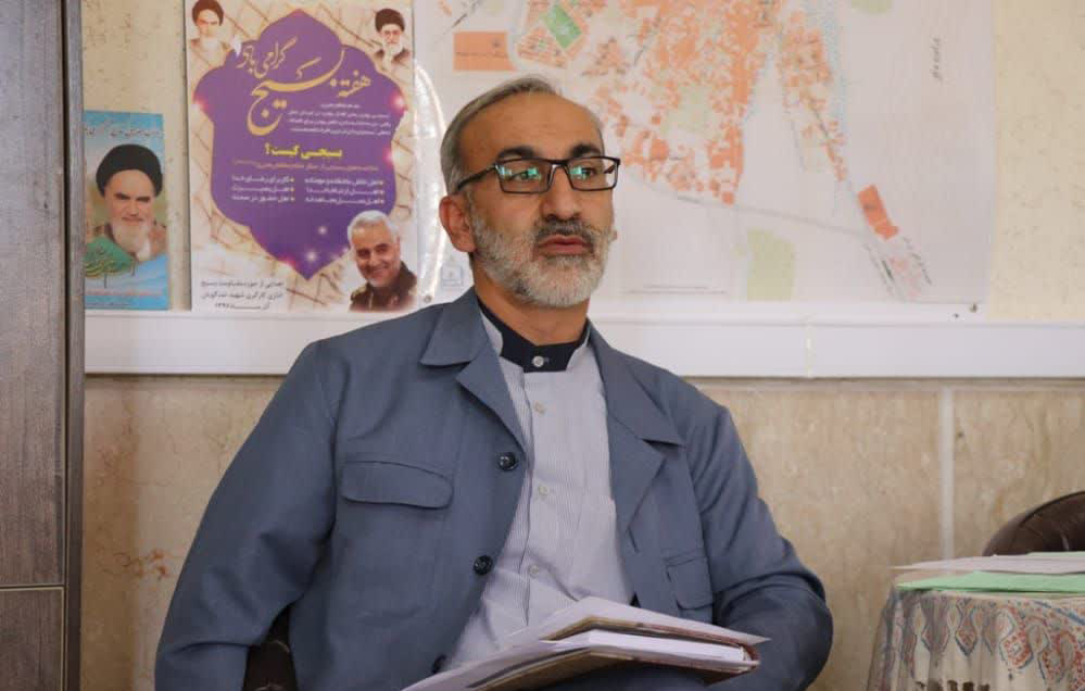 مستمری شهریور ماه مددجویان کمیته امداد شهرستان دهاقان واریز شد
